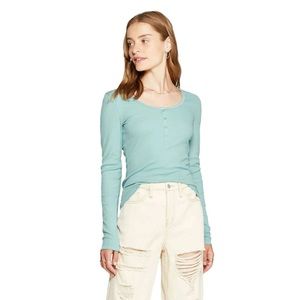 WILD FABLE long sleeve fitted tee